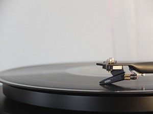 ¿CD o Vinilo?, la eterna lucha por el mejor sonido